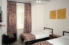 Hotel Lucky - Hostel