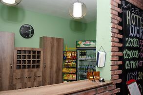 Hotel Lucky - Hostel