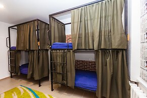 Hotel Lucky - Hostel