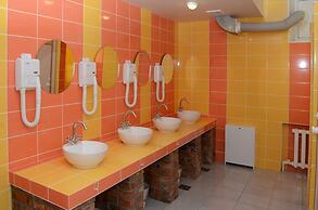 Hotel Lucky - Hostel