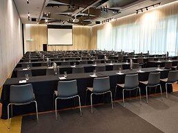 Hyatt Place Melbourne, Essendon Fields