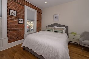 Deedee's Downtown Flats