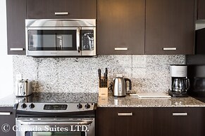 Canada Suites - 832 Bay St.