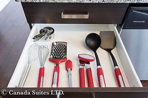 Canada Suites - 832 Bay St.