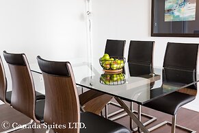 Canada Suites - 832 Bay St.