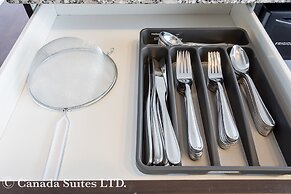 Canada Suites - 832 Bay St.