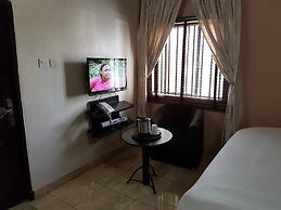 Eddy Vic Hotel