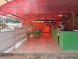 Eddy Vic Hotel