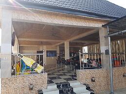 De George's Grand Resort