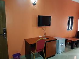 De George's Grand Resort