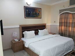 De George's Grand Resort