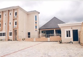 De George's Grand Resort