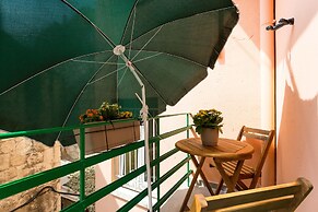 Central Pearl by Nono Ban