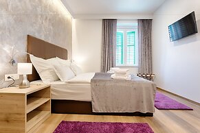 Central Pearl by Nono Ban