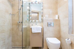 Central Pearl by Nono Ban