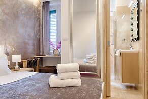 Central Pearl by Nono Ban