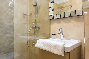 Central Pearl by Nono Ban