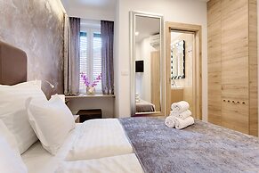 Central Pearl by Nono Ban