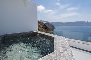 Virginia's Cave Villas