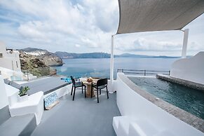 Virginia's Cave Villas