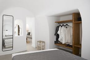 Virginia's Cave Villas