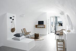 Virginia's Cave Villas