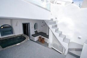 Virginia's Cave Villas