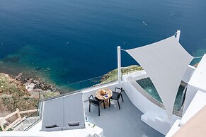 Virginia's Cave Villas