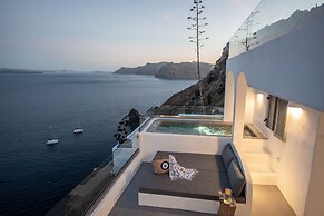 Virginia's Cave Villas