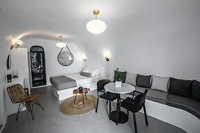 Virginia's Cave Villas