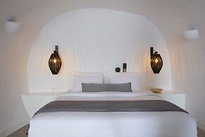 Virginia's Cave Villas