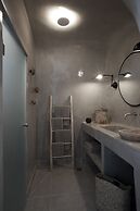 Virginia's Cave Villas