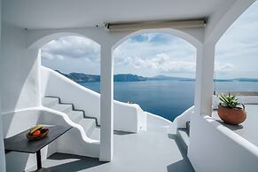 Virginia's Cave Villas