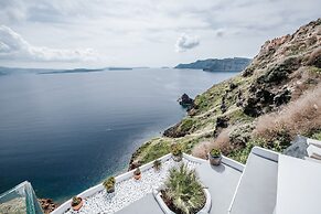 Virginia's Cave Villas