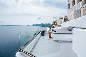 Virginia's Cave Villas