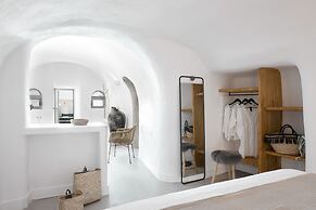 Virginia's Cave Villas