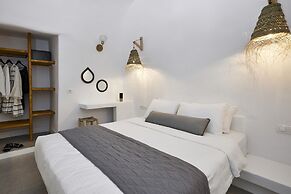 Virginia's Cave Villas