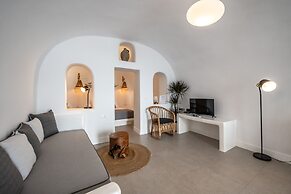 Virginia's Cave Villas