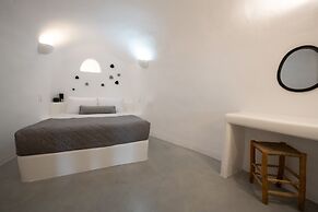 Virginia's Cave Villas