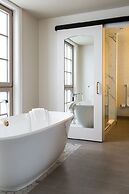 Delamar West Hartford