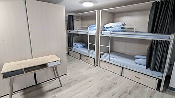 International Inn - Hostel