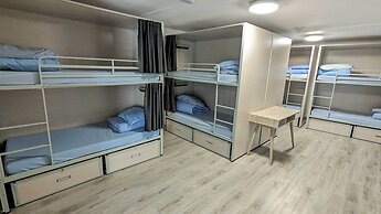 International Inn - Hostel