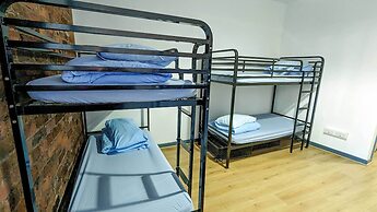 International Inn - Hostel