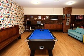 International Inn - Hostel