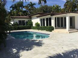 5 Bedroom Homes in Miami Beach by TMG