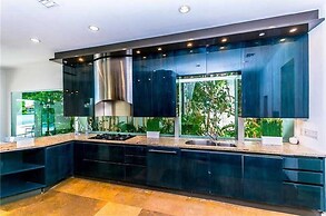 6 Bedroom Homes in Miami Beach by TMG