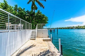 6 Bedroom Homes in Miami Beach by TMG