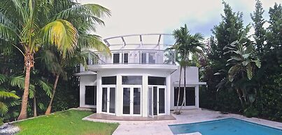 6 Bedroom Homes in Miami Beach by TMG