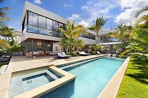 6 Bedroom Homes in Miami Beach by TMG