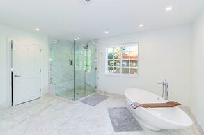 6 Bedroom Homes in Miami Beach by TMG